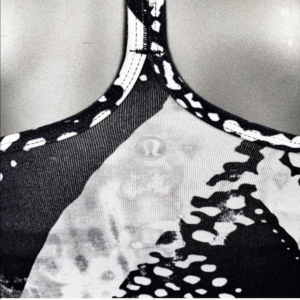 🔥Lululemon Athletica Power Y Tank 🔥 - Picture 5 of 6